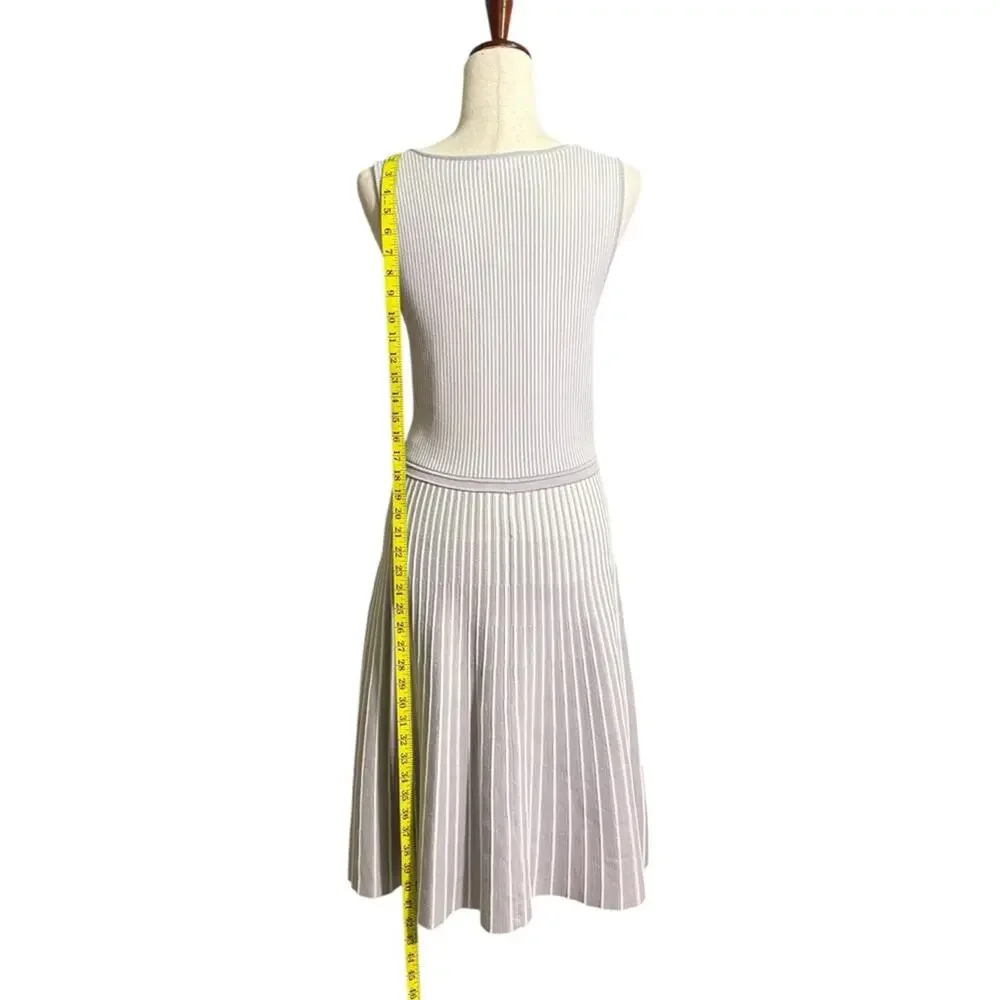 Banana Republic Light Gray Ribbed Scoop-Neck Mini Dress Size Medium T7